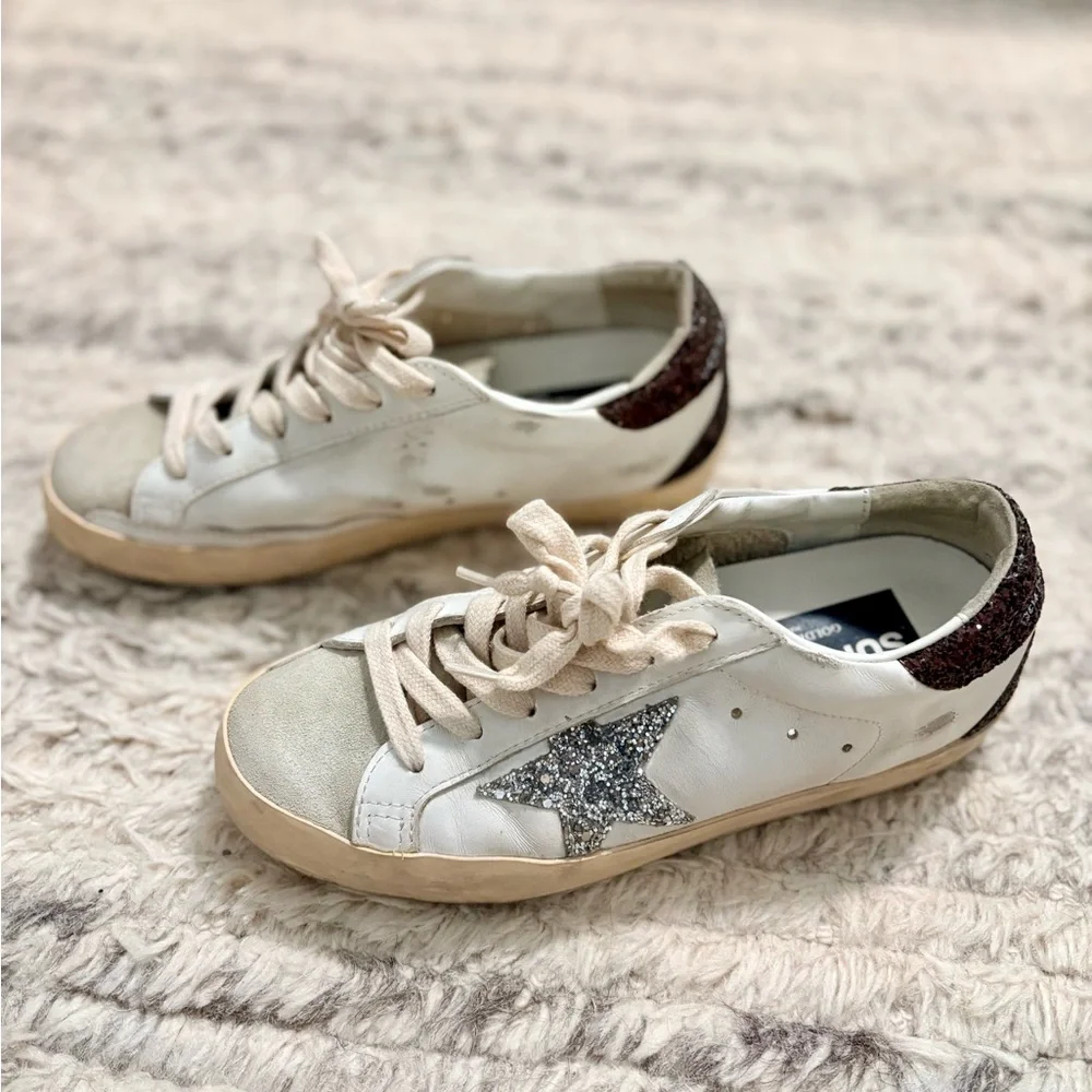 Golden Goose Super-Star Glitter Detail
Low Top Sneaker - Picture 5 of 12